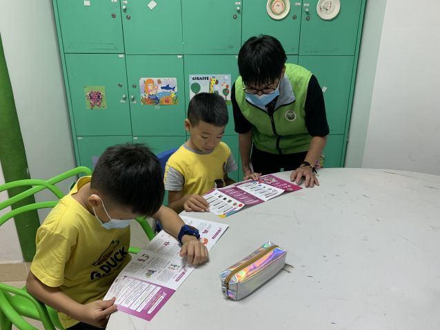 三鄉(xiāng)鎮(zhèn)開展“ 紅色引領(lǐng):禁毒先鋒我來(lái)當(dāng)”禁毒宣傳教育活動(dòng)圖片4.jpg