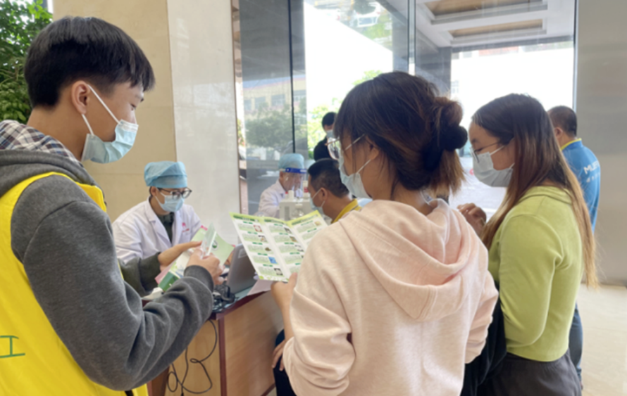 阜沙鎮(zhèn)禁毒信息〔2022〕第246期--【禁毒攻堅(jiān)】“無(wú)償獻(xiàn)血 禁毒同行”-阜沙禁毒宣傳進(jìn)廠企 （2