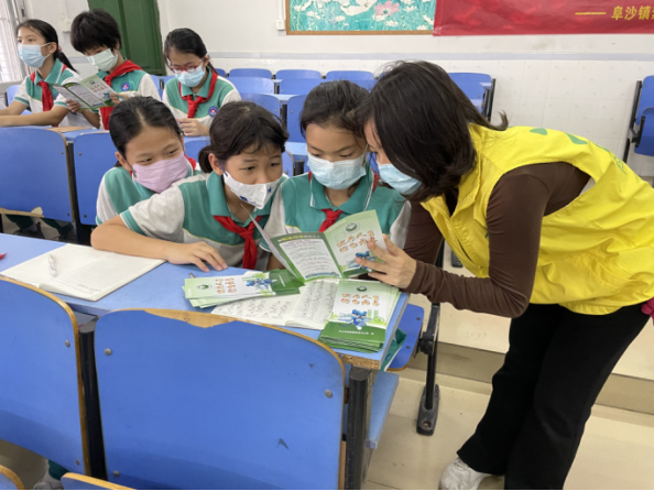 阜沙鎮(zhèn)禁毒信息〔2022〕第254期--【禁毒攻堅】“無毒青春，健康校園”—阜沙鎮(zhèn)開展禁毒宣傳進校園